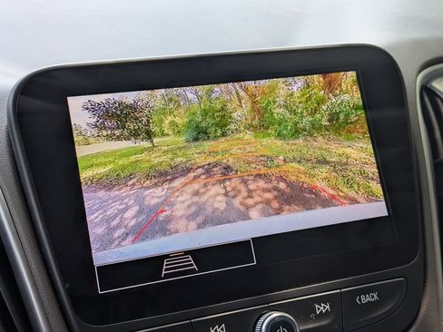 Used 2025 Chevrolet Malibu LT FWD image 25