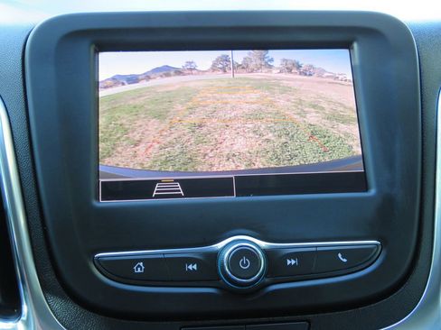 Used 2022 Chevrolet Equinox LS w/ LS Convenience Package image 22