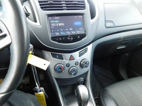 Used 2016 Chevrolet Trax LT w/ LT Convenience Package image 33