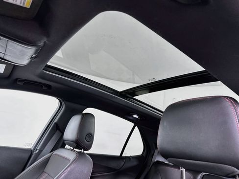 Used 2024 Chevrolet Equinox RS FWD image 11