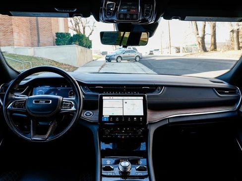 Used 2023 Jeep Grand Cherokee Summit w/ Adv Protech Group IV image 12