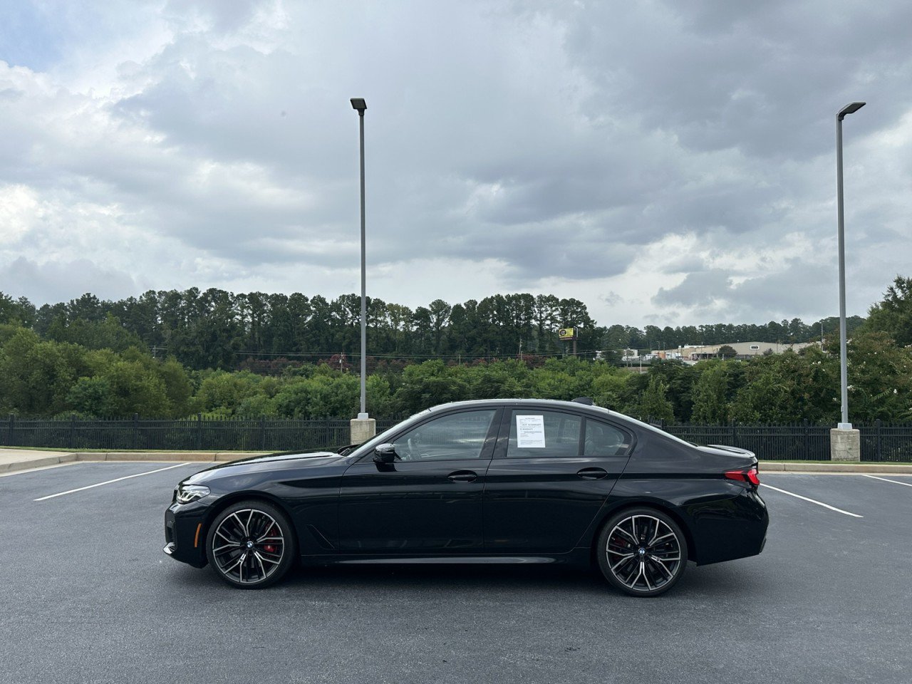 Used 2023 BMW 540i w/ M Sport Package RWD image 2