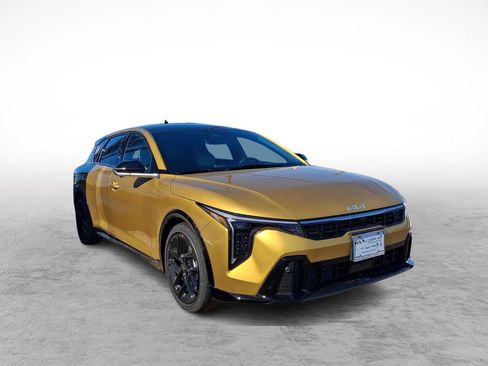 New 2026 Kia K4 GT-Line Turbo image 3