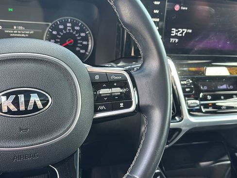 Used 2021 Kia Sorento SX image 18