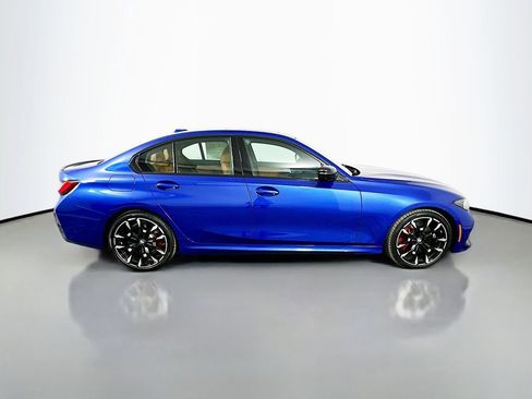 Used 2025 BMW 330i 330i w/ M Sport Package image 4