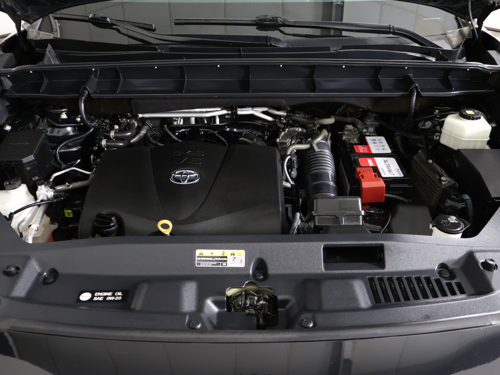 Used 2021 Toyota Highlander XSE AWD/4WD image 23