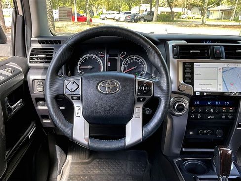 Used 2021 Toyota 4Runner Limited image 8