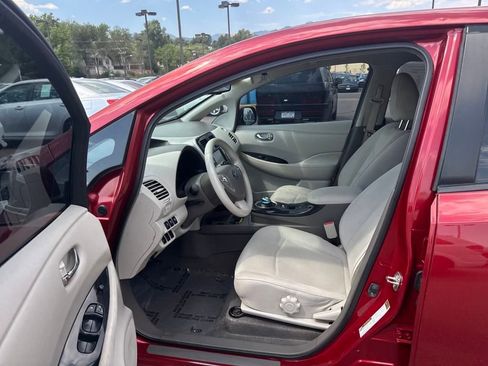 Used 2012 Nissan Leaf SV image 20