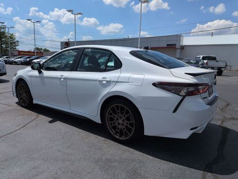 Certified 2024 Toyota Camry SE FWD image 3