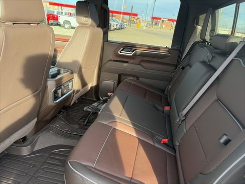 New 2026 GMC Sierra 2500 Denali w/ Denali Reserve Package image 11