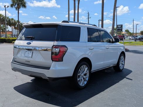 Used 2019 Ford Expedition Limited w/ Equipment Group 302A AWD/4WD image 6
