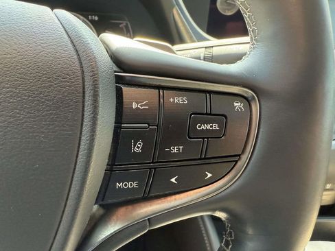 Used 2020 Lexus ES 350 Premium w/ Premium Package image 21