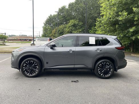Used 2026 Nissan Rogue Dark Armor FWD image 6