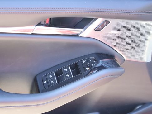 Used 2019 MAZDA MAZDA3 w/Preferred Pkg image 23