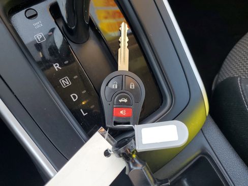 Used 2017 Nissan Sentra S w/ S Style Package image 30