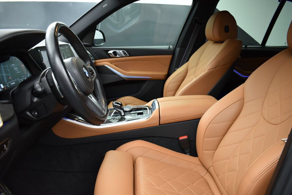 Used 2023 BMW X5 xDrive40i w/ M Sport Edition AWD/4WD image 10