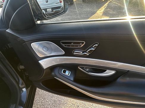 Used 2015 Mercedes-Benz S 550 4MATIC Sedan image 28