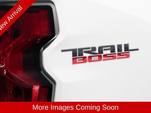 Used 2025 Chevrolet Colorado Trail Boss AWD/4WD image 9