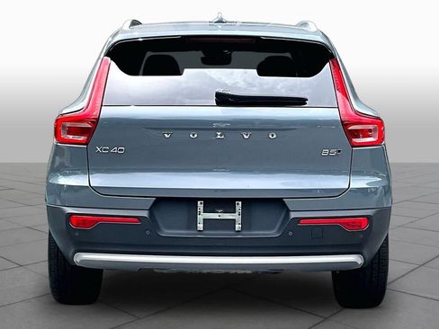 Used 2023 Volvo XC40 B5 Plus w/ Protection Package Premier AWD/4WD image 5