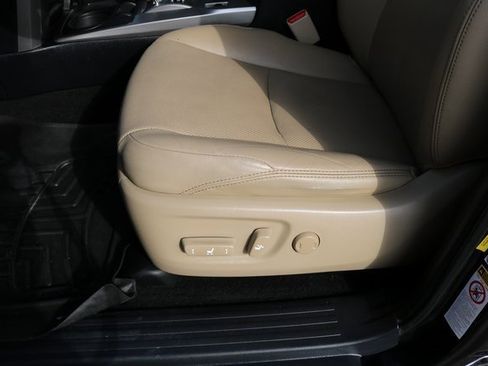 Used 2019 Toyota 4Runner Limited image 13