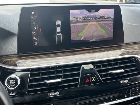 Used 2019 BMW 530i xDrive AWD/4WD image 24