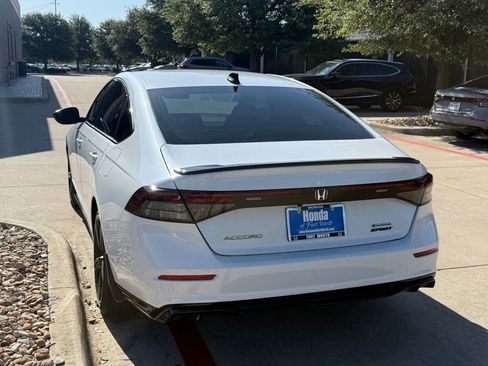 Used 2023 Honda Accord Sport image 3
