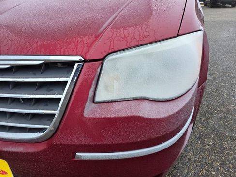 Used 2010 Chrysler Town & Country Limited w/ Trailer Tow Group FWD image 3