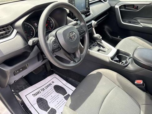 Used 2021 Toyota RAV4 LE FWD image 20