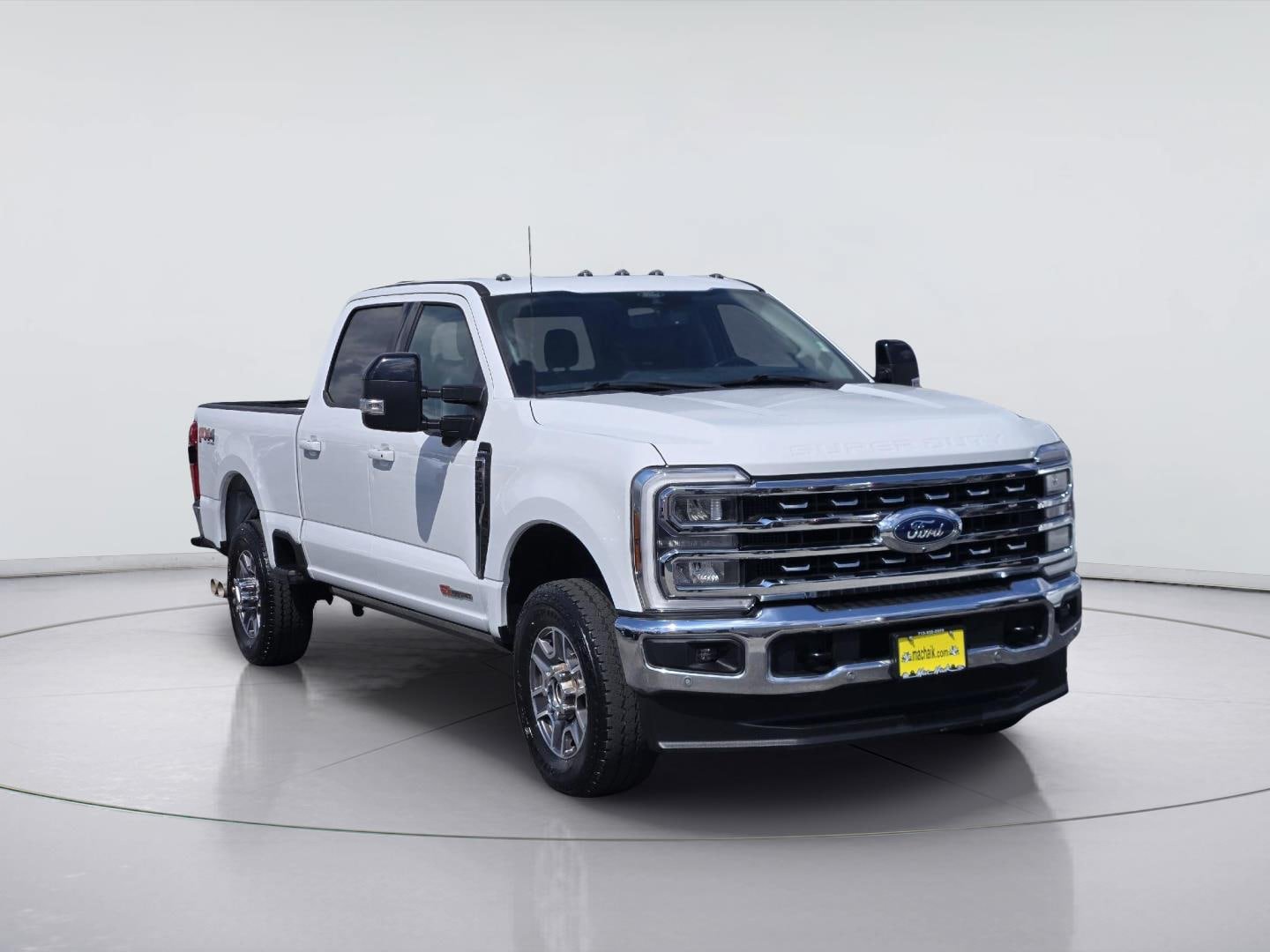 Used 2024 Ford F250 Lariat w/ Lariat Ultimate Package AWD/4WD image 3