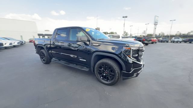 Certified 2024 GMC Sierra 1500 Elevation w/ LPO, Elevation Black Package AWD/4WD image 2