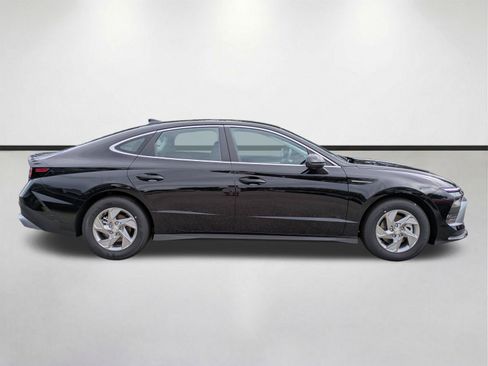 New 2026 Hyundai Sonata SE FWD image 4
