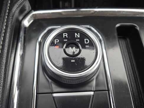 Used 2024 Ford Expedition XLT image 30