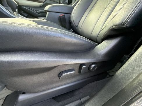 Certified 2022 Subaru Ascent Touring w/ Popular Package #2A image 12