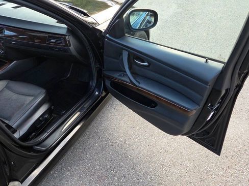 Used 2011 BMW 328i xDrive Sedan AWD/4WD image 43