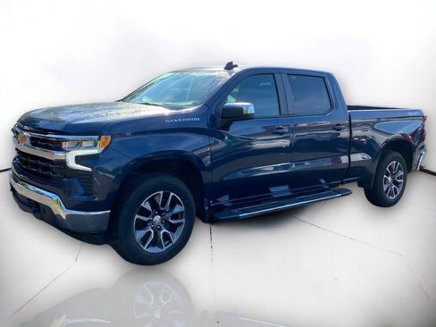 Used 2022 Chevrolet Silverado 1500 LT w/ Protection Package image 2