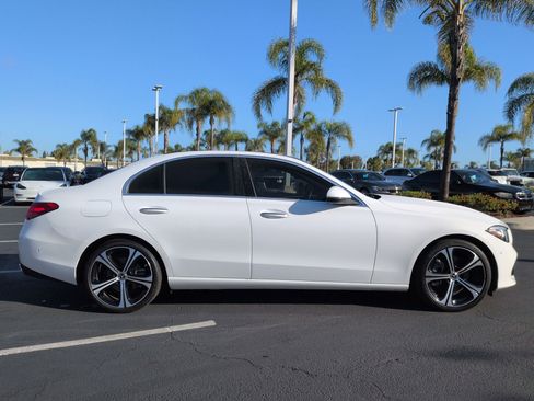 Used 2025 Mercedes-Benz C 300 Sedan image 11