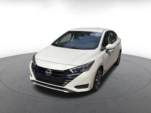 Used 2025 Nissan Versa SV FWD image 6