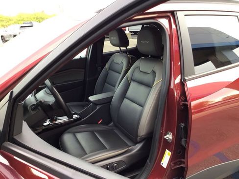 Used 2024 Chevrolet Trax ACTIV w/ Driver Confidence Package image 13