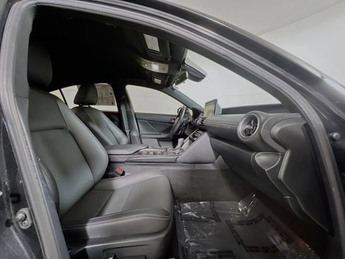 Used 2022 Lexus IS 300 image 31