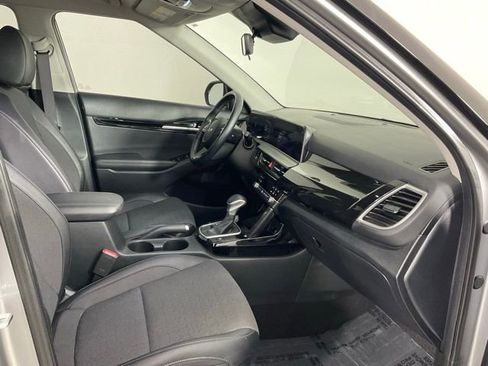 Used 2025 Kia Seltos S image 18