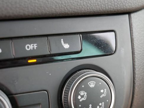 Used 2017 Volkswagen Tiguan Wolfsburg Edition image 33