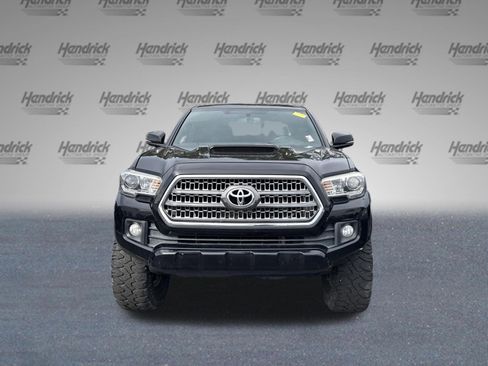 Used 2016 Toyota Tacoma TRD Sport w/ Towing Package image 3