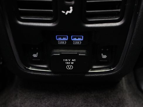 Used 2019 Jeep Grand Cherokee Overland RWD image 32
