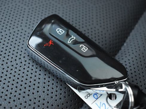 Used 2021 Volkswagen ID.4 Pro S image 16