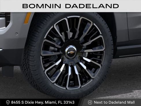 New 2026 Chevrolet Suburban High Country AWD/4WD image 9