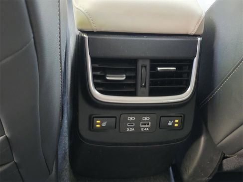 Used 2023 Subaru Outback Limited image 13
