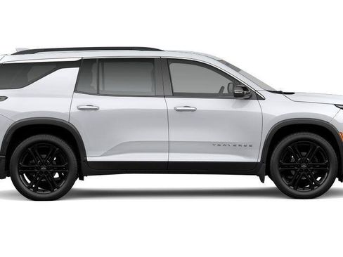 New 2026 Chevrolet Traverse LT w/ Driver Confidence Package AWD/4WD image 29