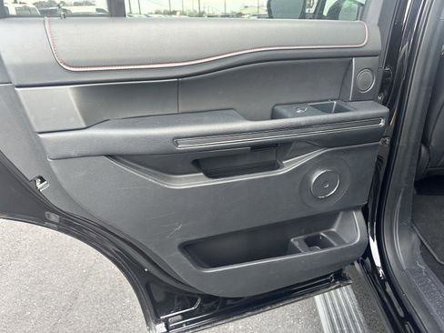 Used 2023 Ford Expedition Limited image 22