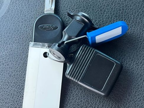 Used 2009 Ford F350 XLT image 28