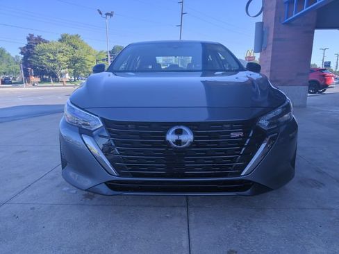 Used 2024 Nissan Sentra SR FWD image 9